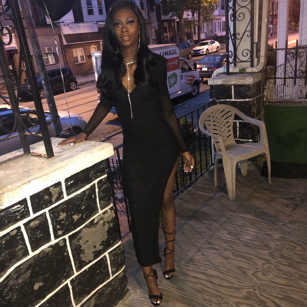 Black Gown Sheer Mesh Sleeve w/ Leg Out